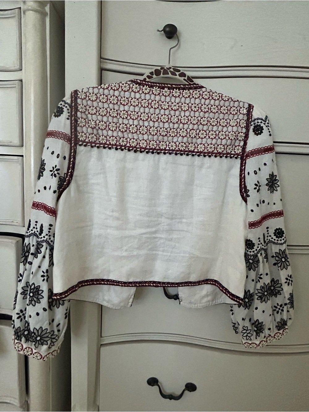 Veronica Beard White Embroidered Jacket with Burgundy and Black Accents - Picture 3 of 10